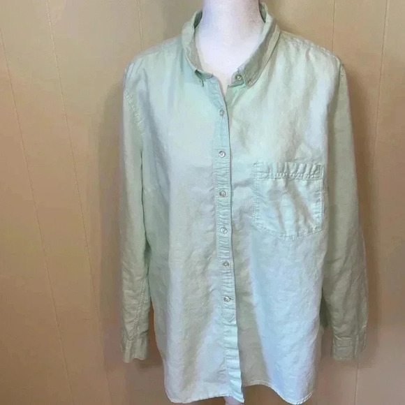 Gap The Shrunken Boyfriend Woman’s Button Down Long Sleeve XL Shirt in Icy Mint. - Picture 1 of 13